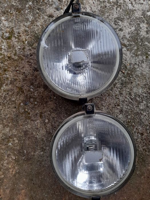 Dois faróis..........