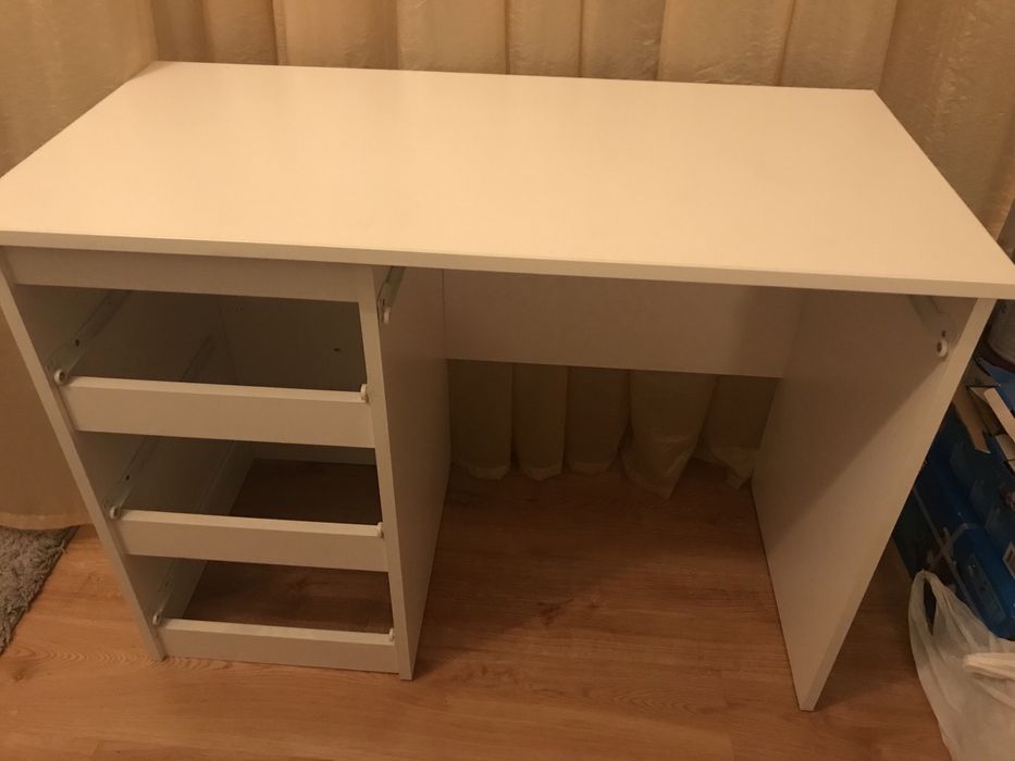 Biurko komputerowe z szufladami , białe bdb stan