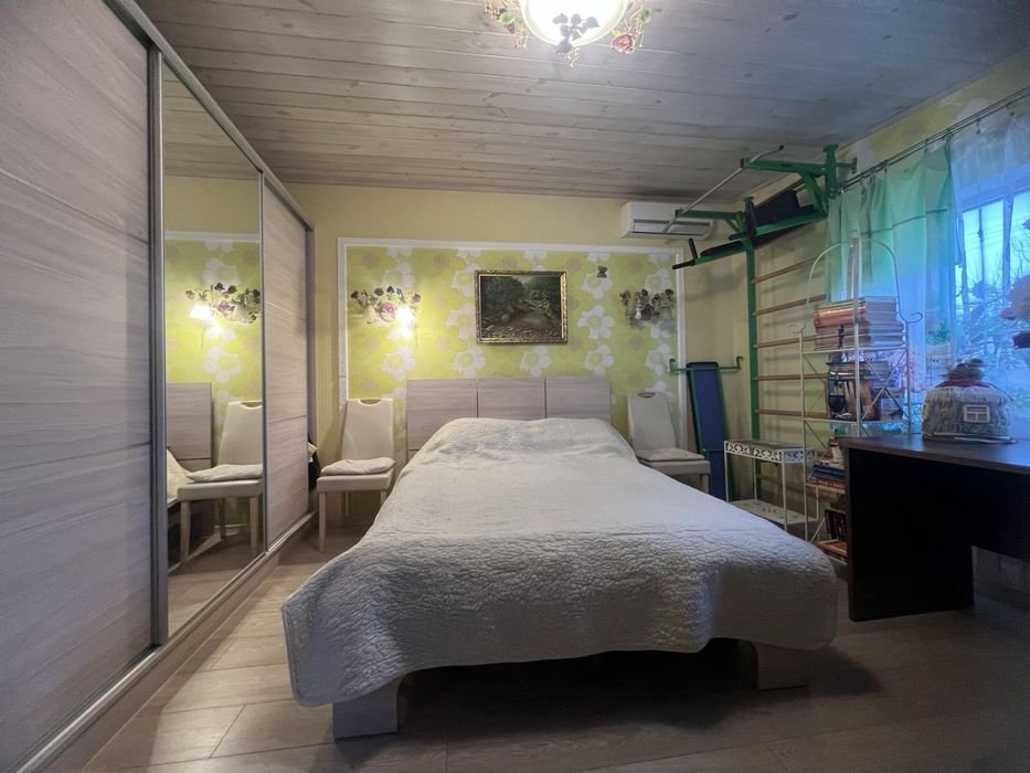 Дом 130 м2 в Хаджибейском районе. Район Шустов, дом в два этажа