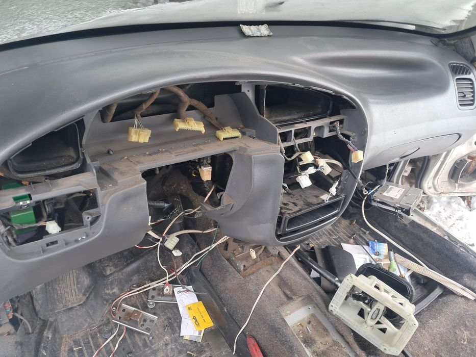 Продам панель Ланос.