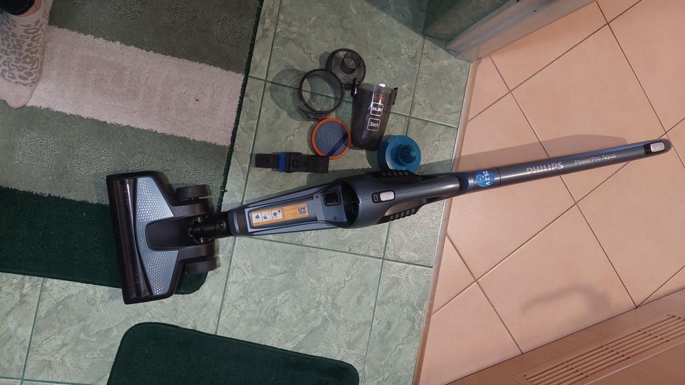 Odkurzacz pionowy philips pro aqua