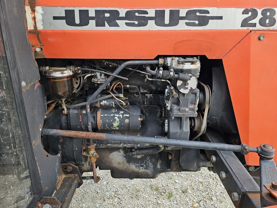 Ursus  2812  MF Massey