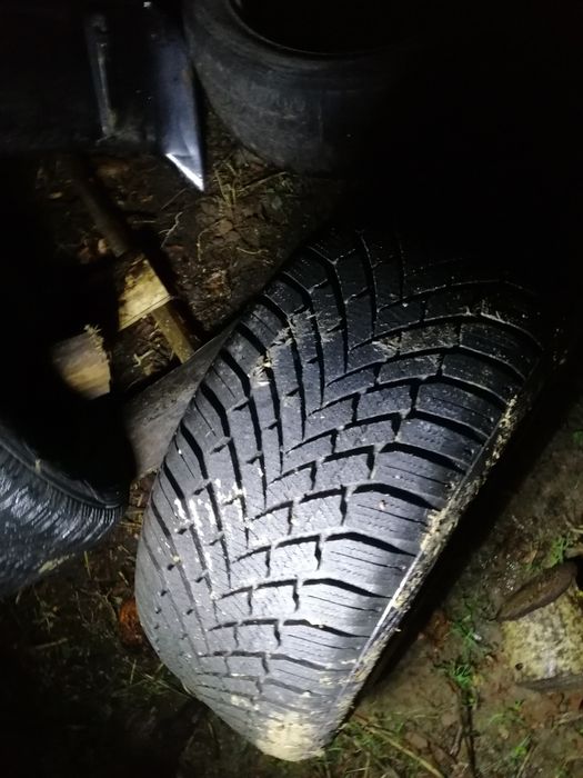 Зимня гума Continental 225 50 17 98H extra load m+s