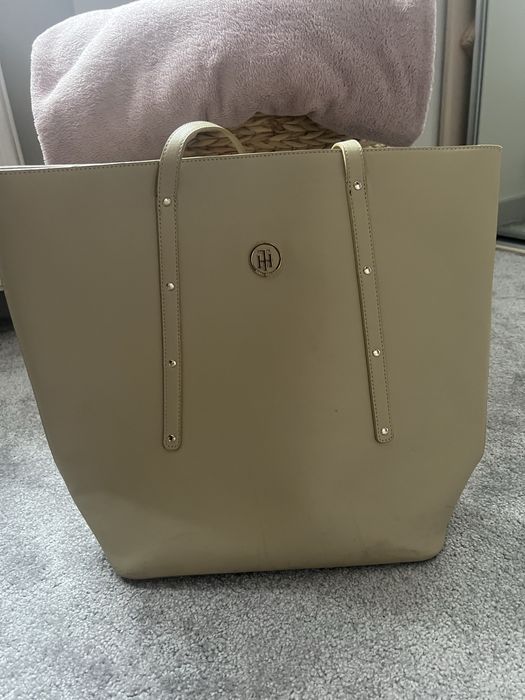 Tomy Hilfiger shopperka