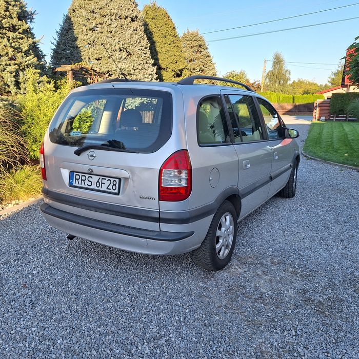 Opel  zafira  A  zadbany uszkodzony