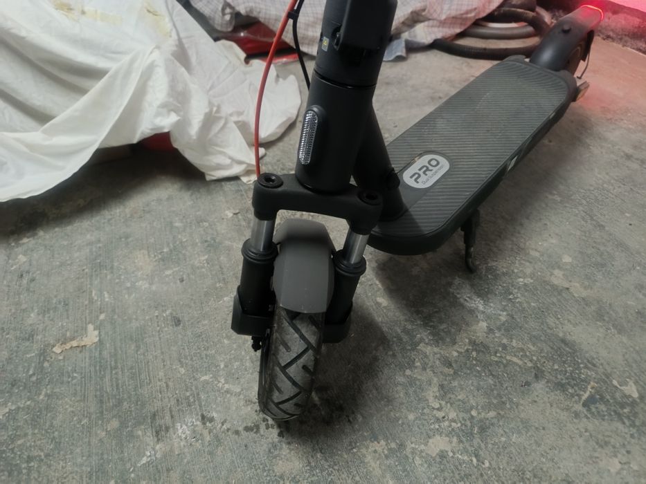 Xiaomi Electric Scooter 5 Pro - Como Nova