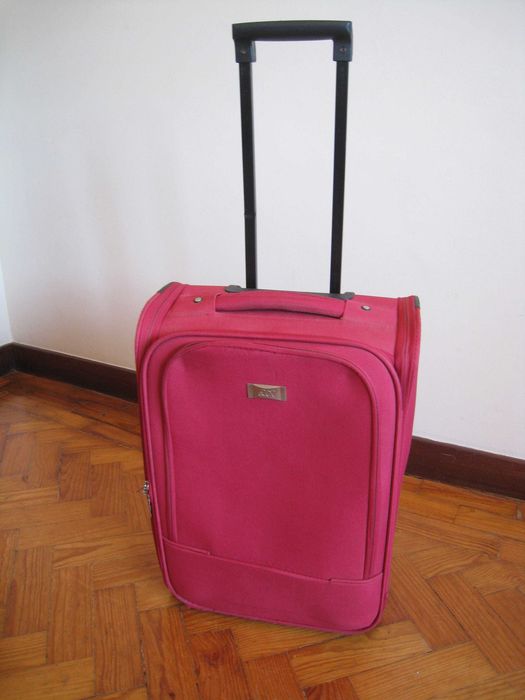 Mala de Viagem Trolley Bag Cor de Rosa