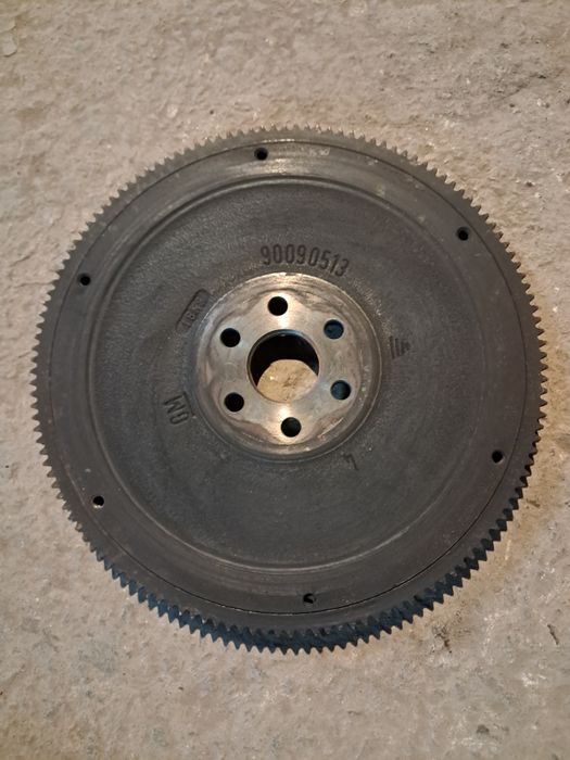 Маховик Опель Вектра А 2.0