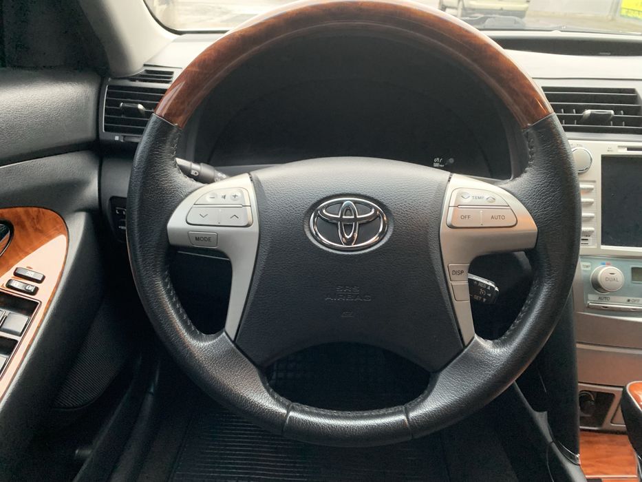 Toyota Camry 40