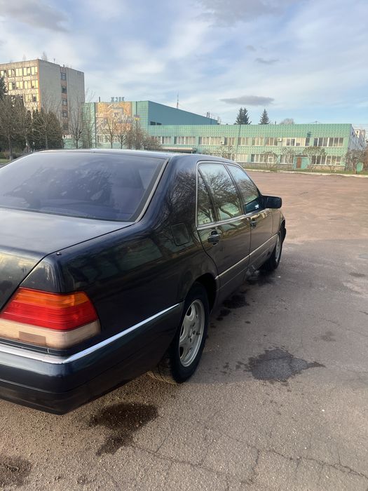 Mercedes-Benz W140 S320