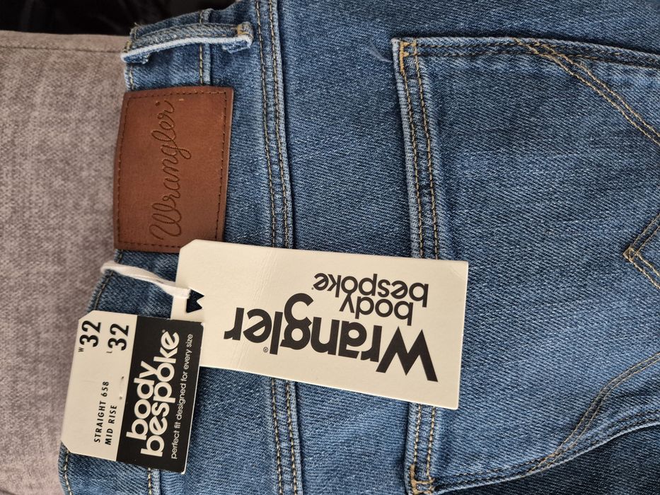 Sprzedam jeansy damskie Wrangler