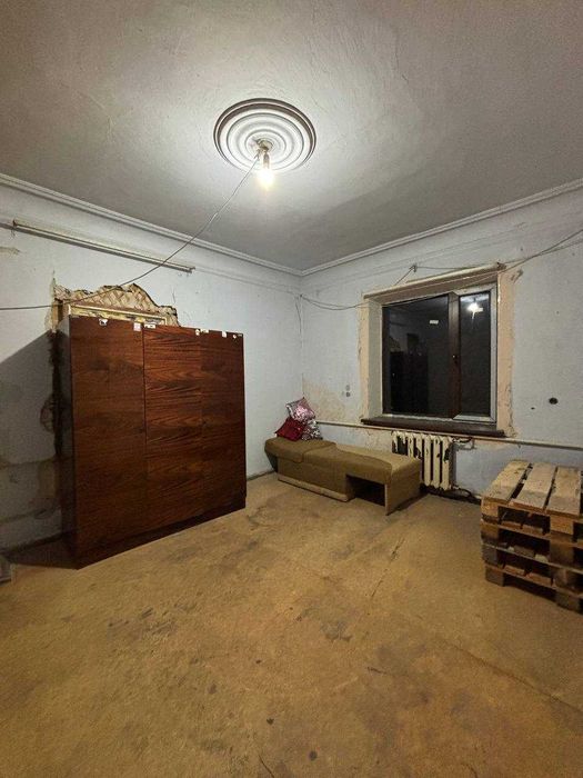 Продається 2 кімнатна квартира р -н Черьомушки без ремонта