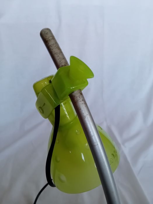 Candeeiro verde com lâmpada do IKEA