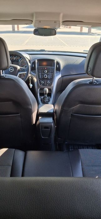 Opel Astra J Combi