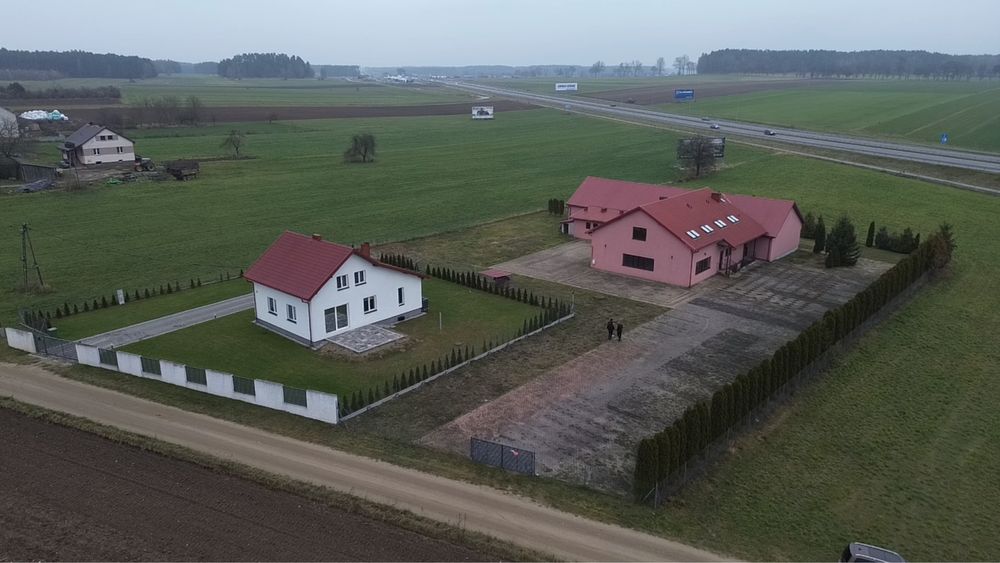 Dom wraz z lokalem uslugowym