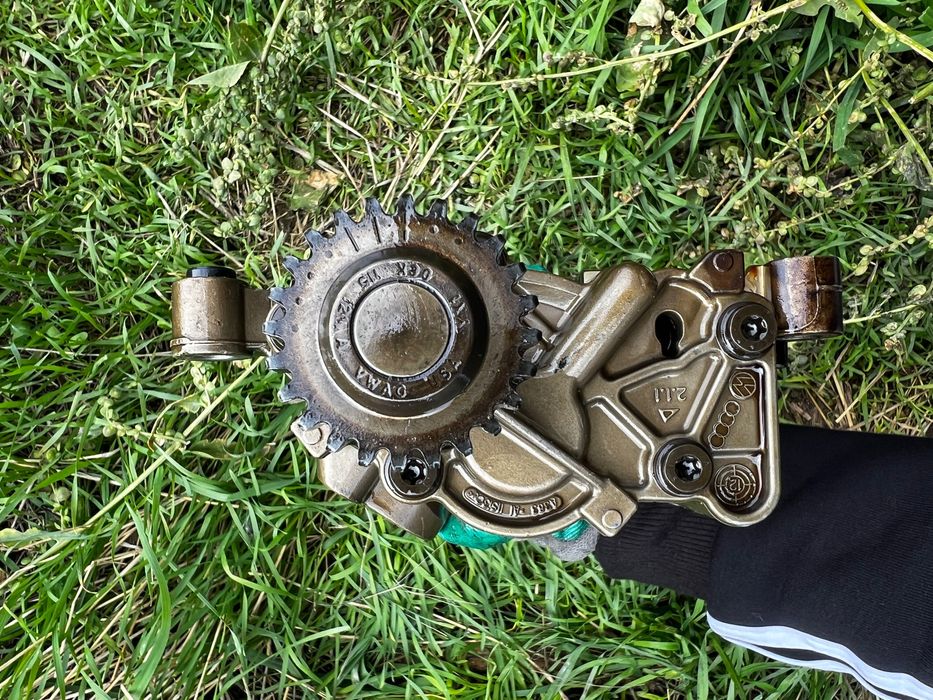 Насос на VW Passat 1.8 TSI