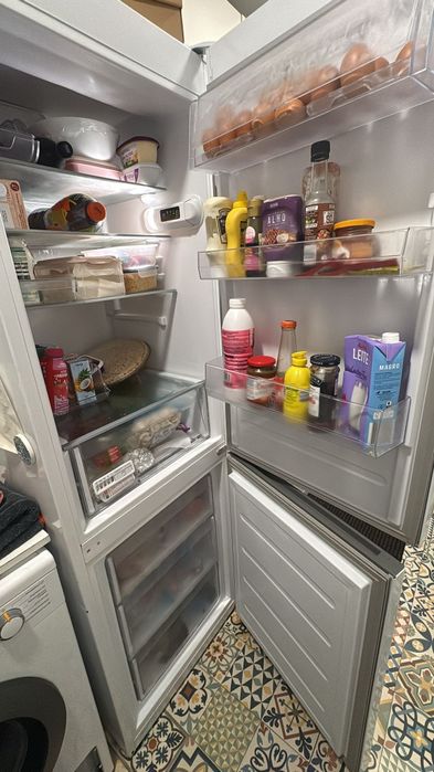 Frigorífico combinado 338 litros