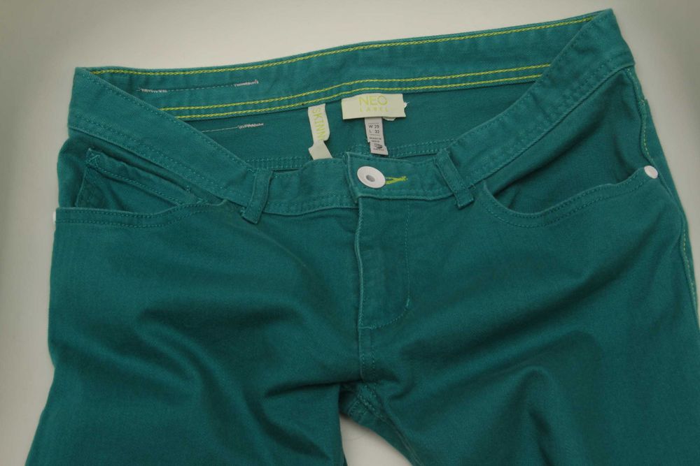 Adidas NEO рр 29 32 джинсы из хлопка и лайкры