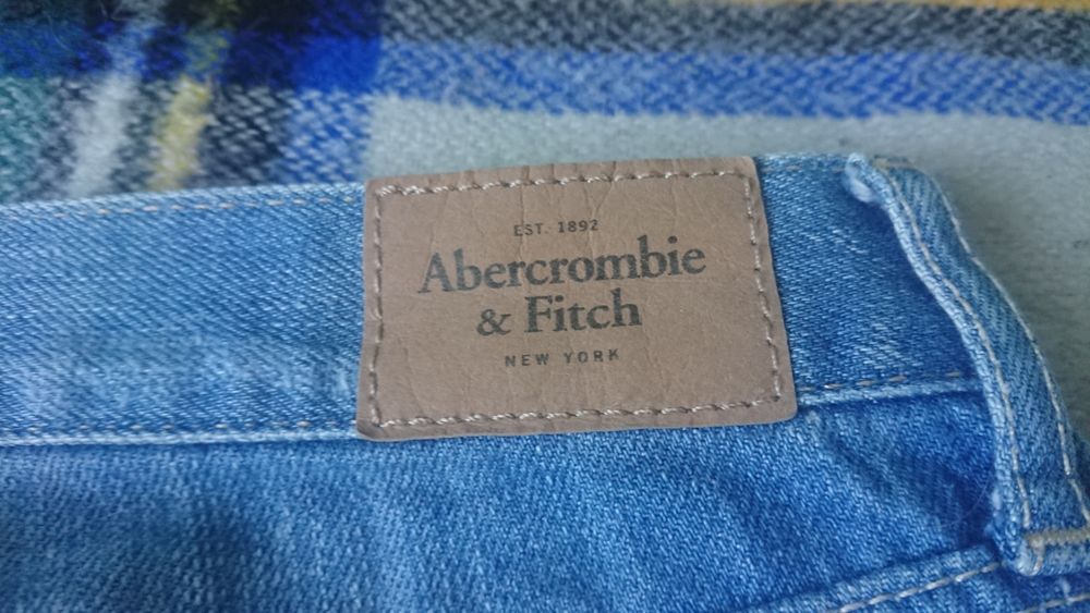Spodenki jeans Abercrombie & Fitch model Erin denim A&F