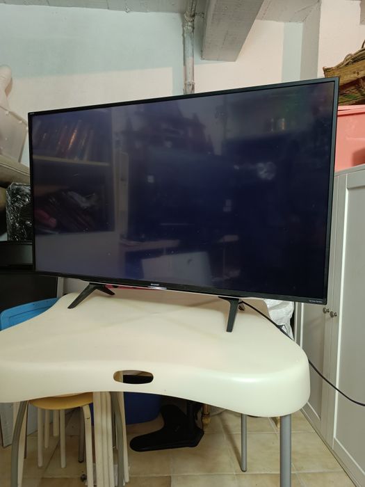 Sharp TV powers on but displays no image64740695262211120