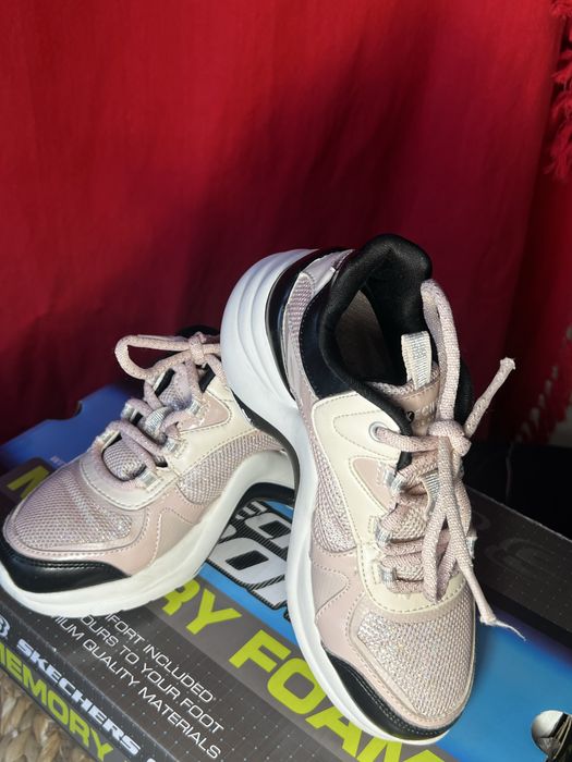 Skechers dziewczęce 32 – MEMORY FOAM, stan bardzo dobry