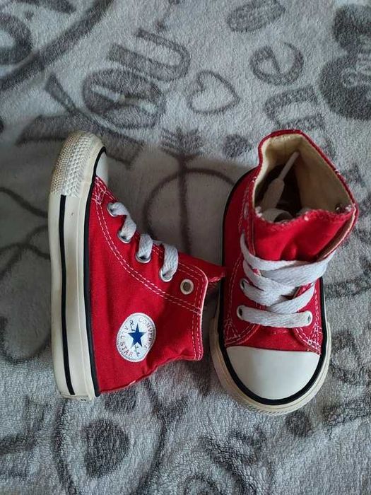 Klasyczne czerwone converse 21