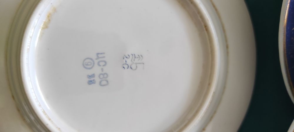 Продам тарелки мелкие