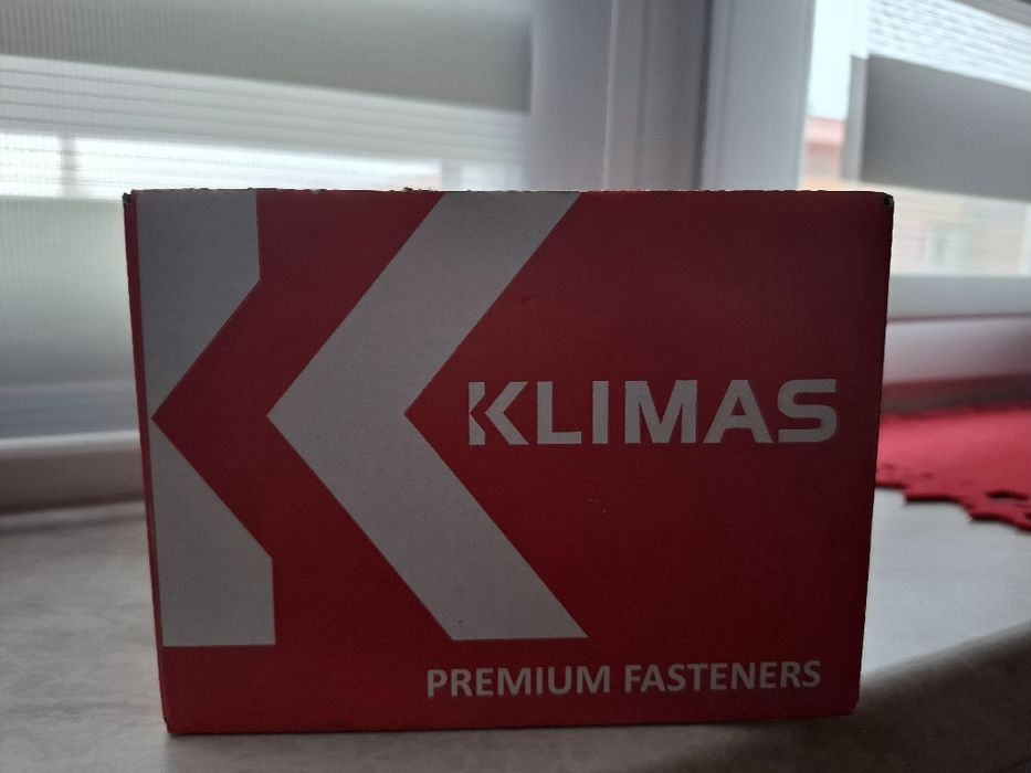 Kołki rozporowe  6x40 200 szt Nowe