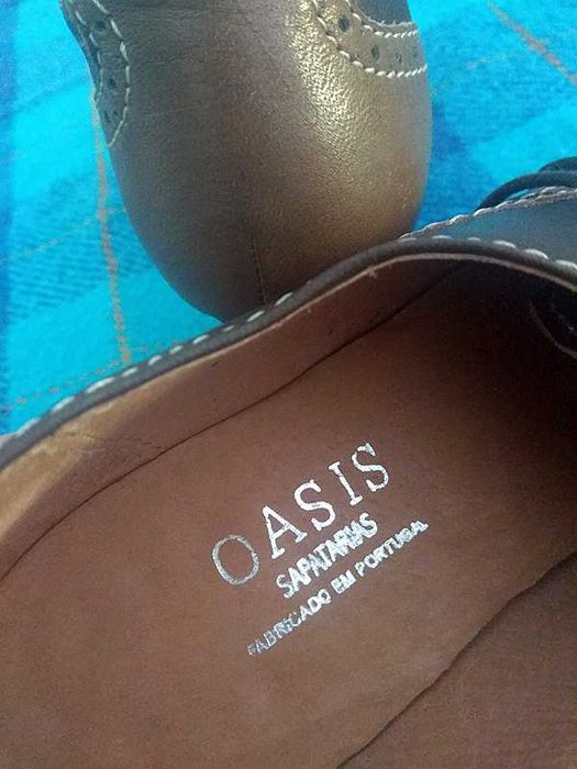 Sapatos em Pele (Tamanho 40)