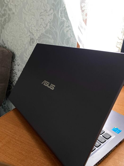 Ноутбук Asus X515EA