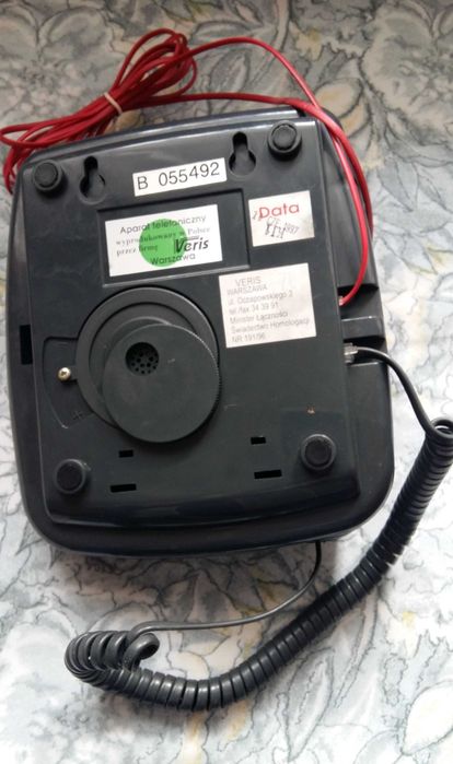 Telefon stacjonarny VERIS City II przewodowy.