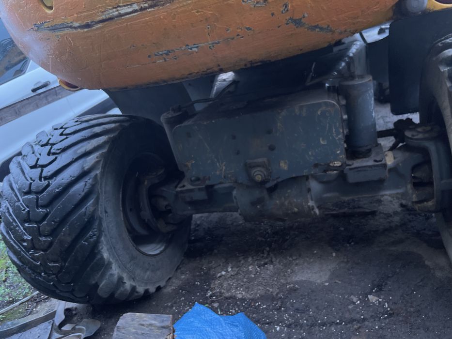 Екскаватор Neuson