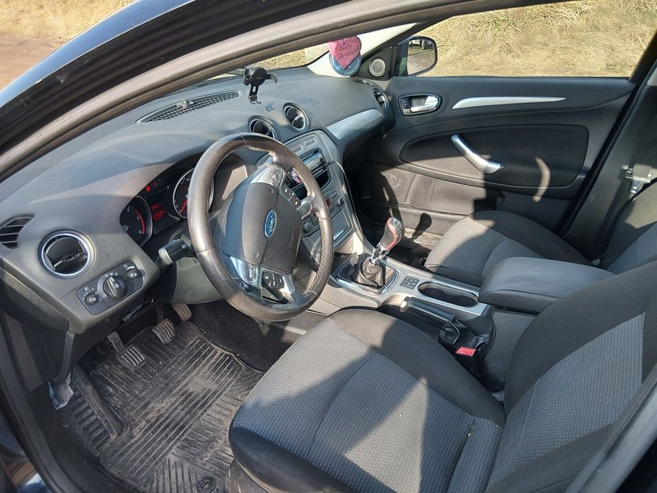 Ford  mondeo mk4 na części  kolor G6