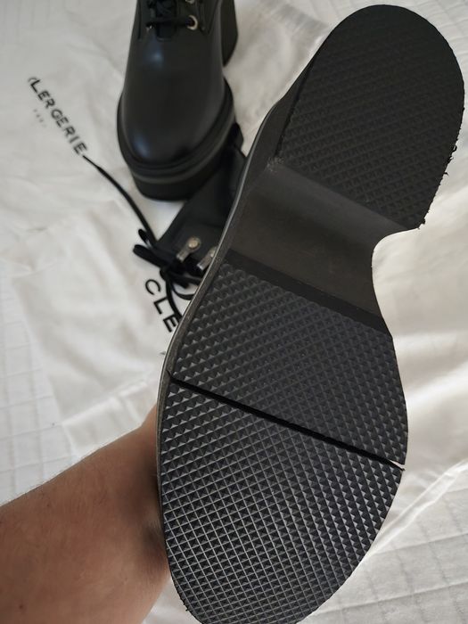 Botas da conceituada marca Clergerie, novas