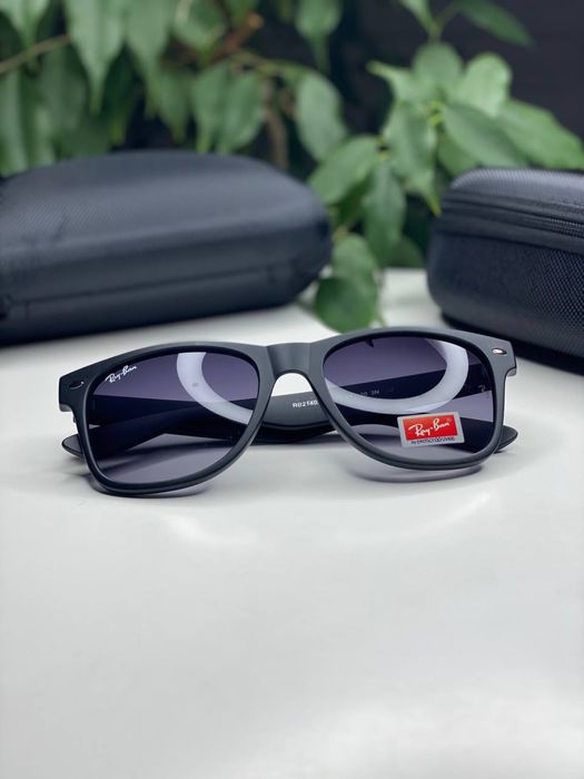 Сонцезахисні окуляри Ray Ban Wayfarer чоловічі UV400 чорні
