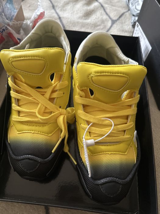Raf sinomns replicant yellow