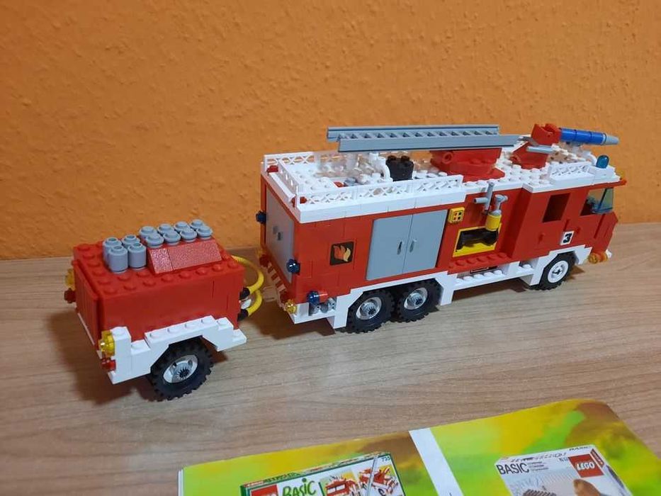 dzis Basic 735 Fire,StraTow 1990 Kompletne światła elektroniczne 9V