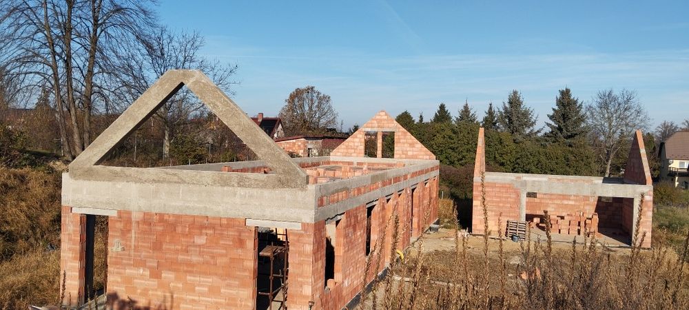 Budowa domów od podstaw również pod stan deweloperski