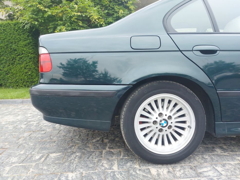 BMW 5-series e39 528i