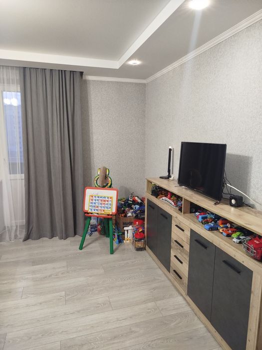 (3) Продам 1-кімнатну квартиру на Тяжилові 4698