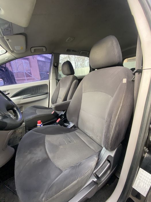 Mitsubishi Grandis 2008 р.в., 2.4 газ/бензин, автомат