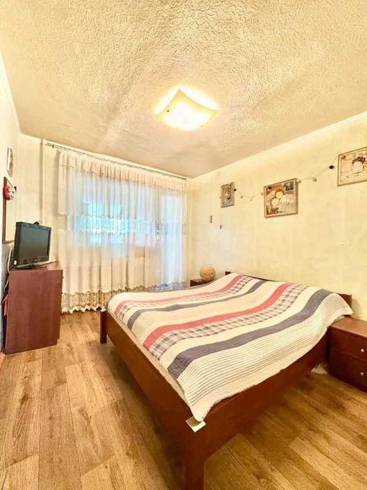 Продам 3к квартиру Тополь Тополя-1 Правий берег