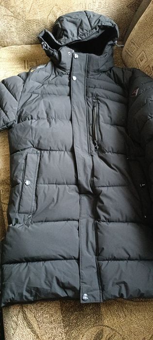 Чоловіча зимова куртка подовжена