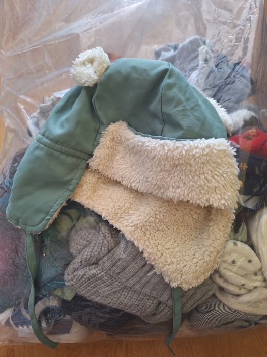 Paka skarpetki, czapki, buty mix