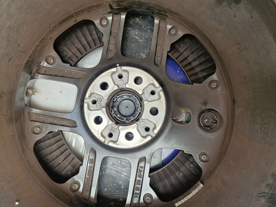 Oryginalne Felgi bez opon Mini Cooper Elektryk 17 cali Stan jak Nowe