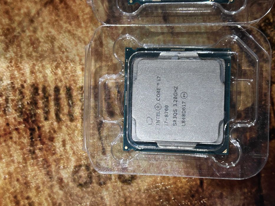 Процесор Intel core i7 8700 LGA1151v2
