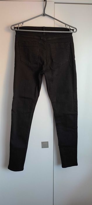 Jeansy czarne Reserved 36