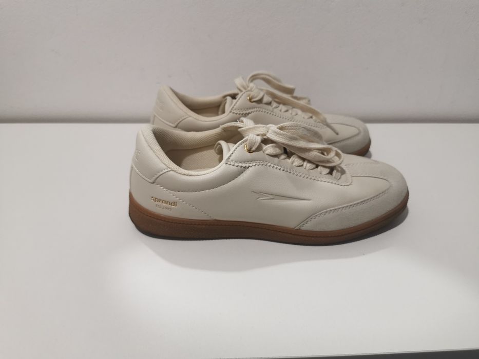 Beżowe buty sportowe sprandi