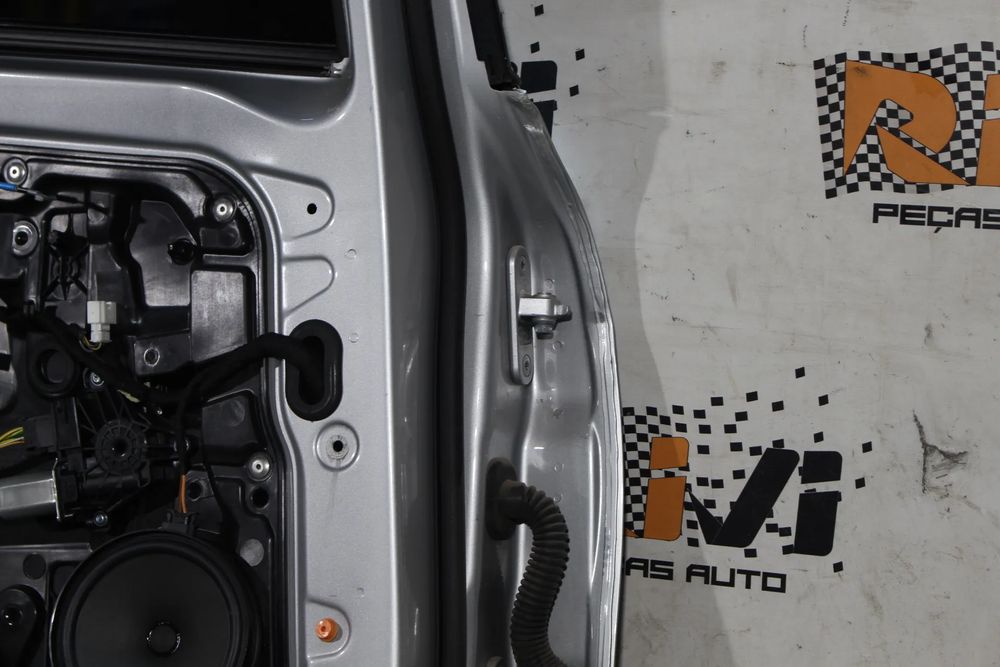 Porta trás esquerda MERCEDES-BENZ Classe A (W176)