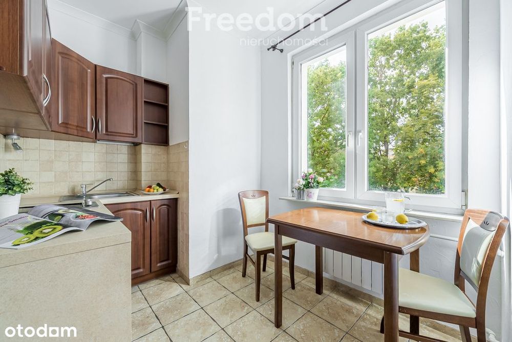Kawalerka 23,80 m2 z oddzielną kuchnią.